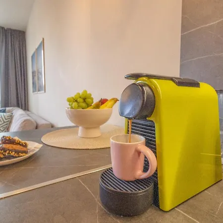 Azur Alegria Luxury With Pool Access Appartamento Saints Constantine and Helena